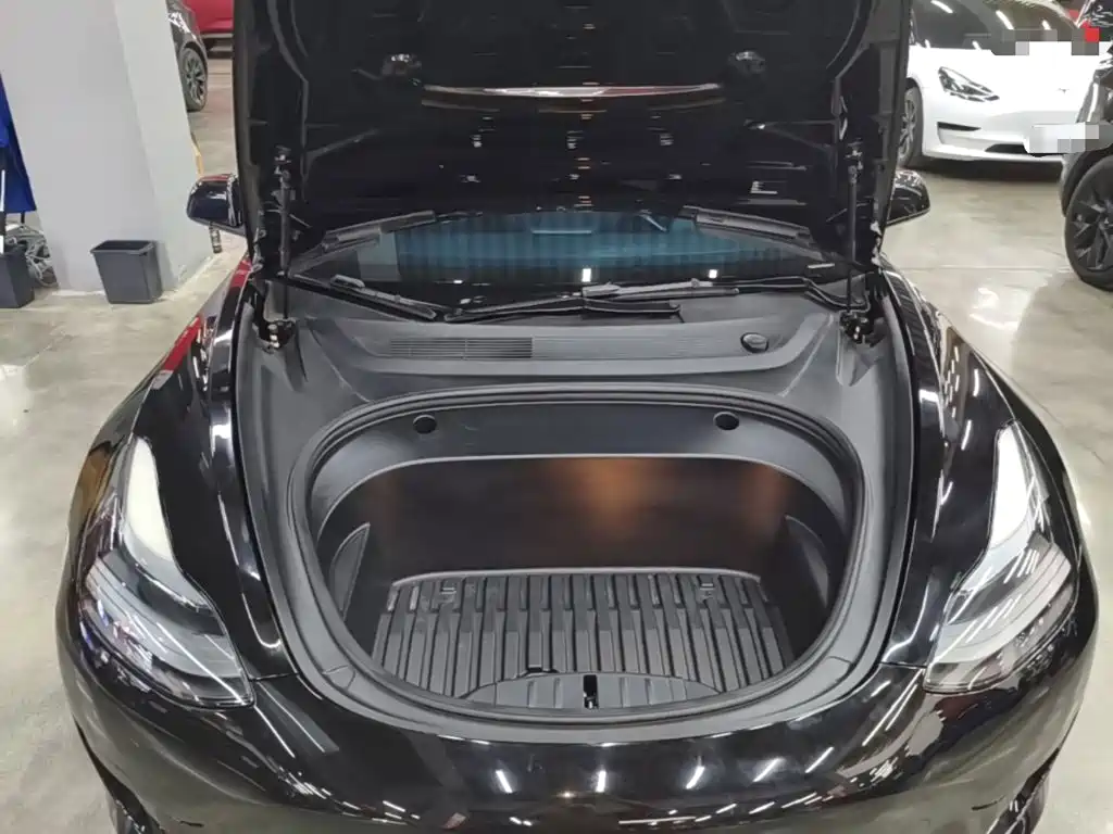 Tesla Model 3 — фото 20