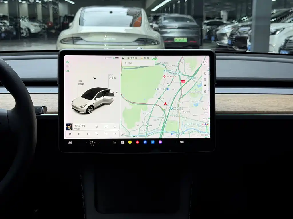 Tesla Model Y — фото 7
