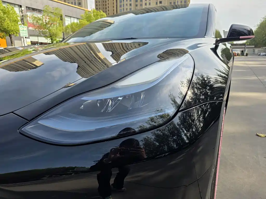 Tesla Model 3 — фото 5