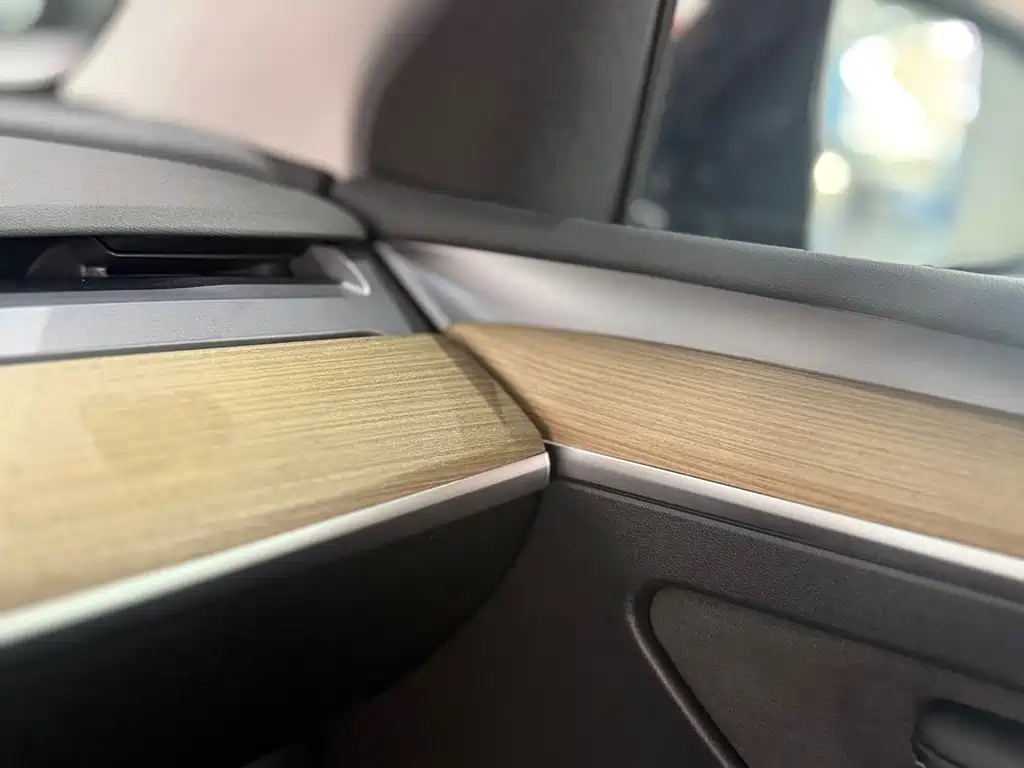 Tesla Model Y — фото 16
