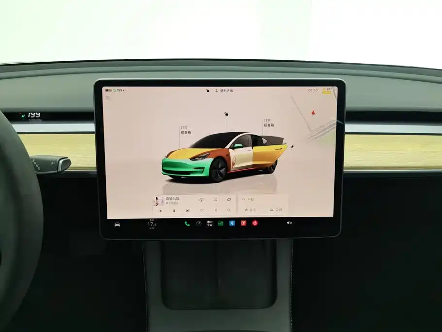 Tesla Model 3 — фото 13