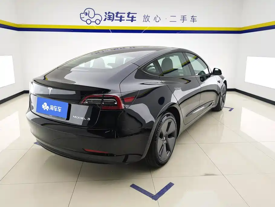 Tesla Model 3 — фото 3