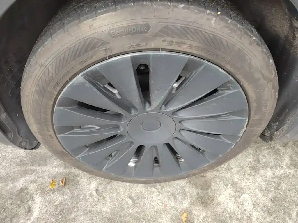 Tesla Model Y — фото 23
