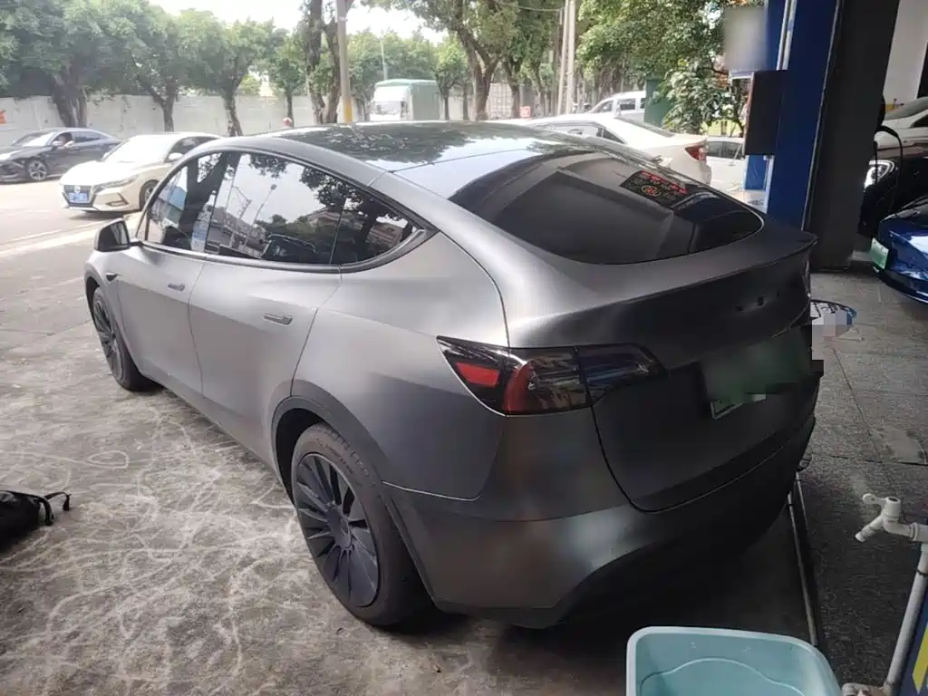 Tesla Model Y — фото 5