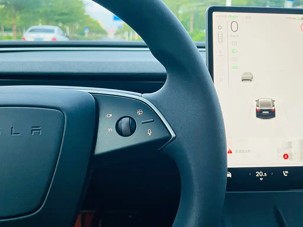 Tesla Model 3 — фото 23