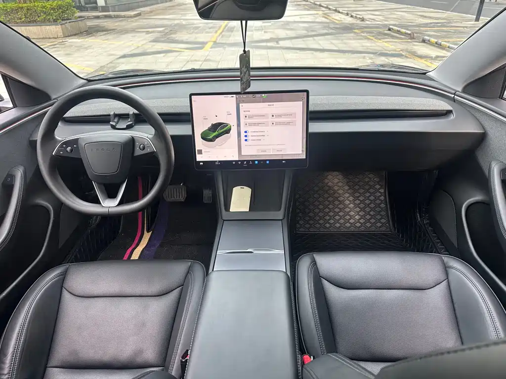 Tesla Model 3 — фото 8