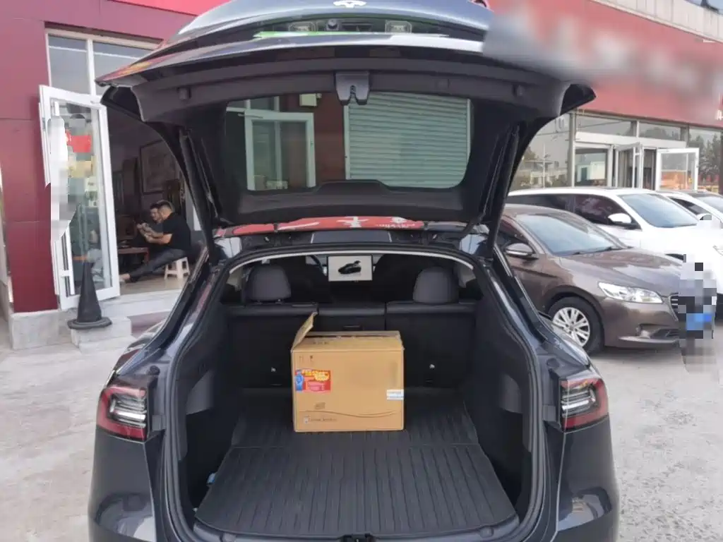 Tesla Model Y — фото 19