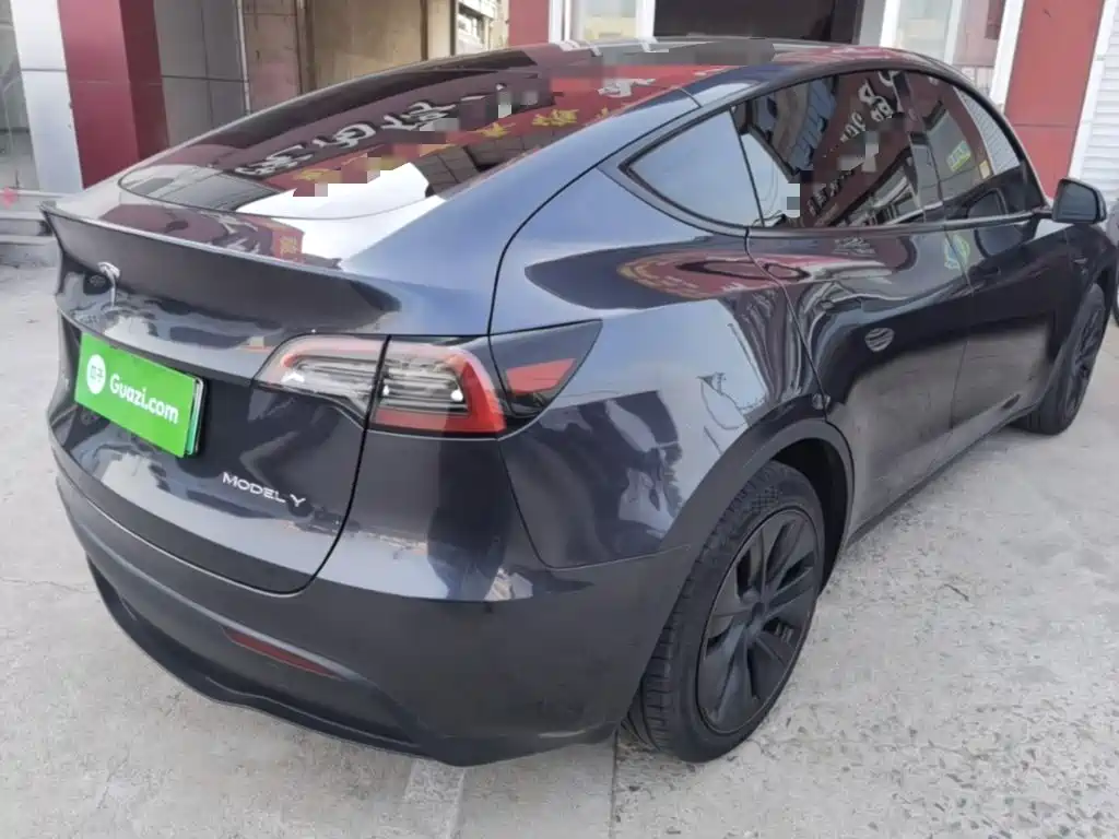 Tesla Model Y — фото 7