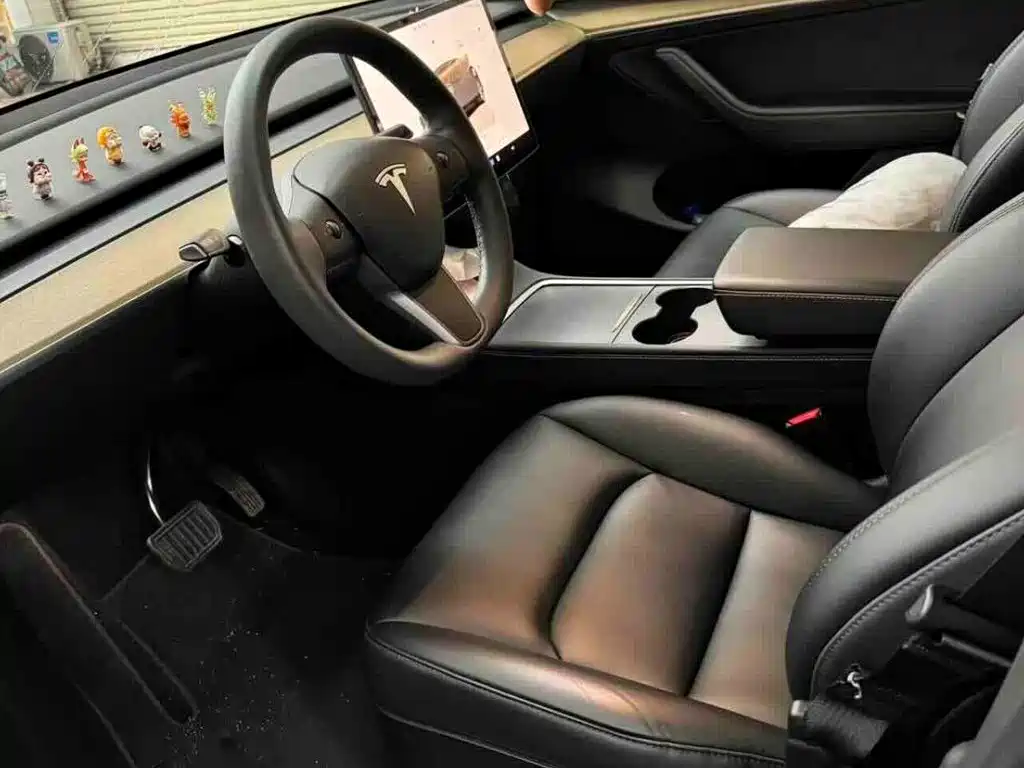 Tesla Model Y — фото 4