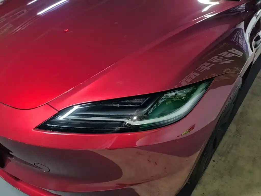 Tesla Model 3 — фото 24