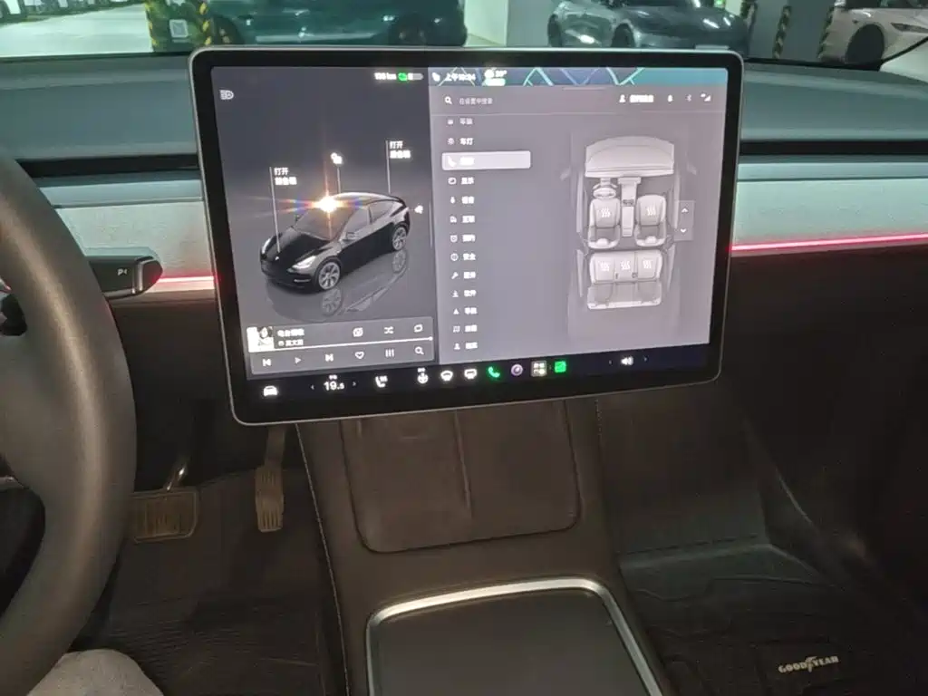 Tesla Model Y — фото 13