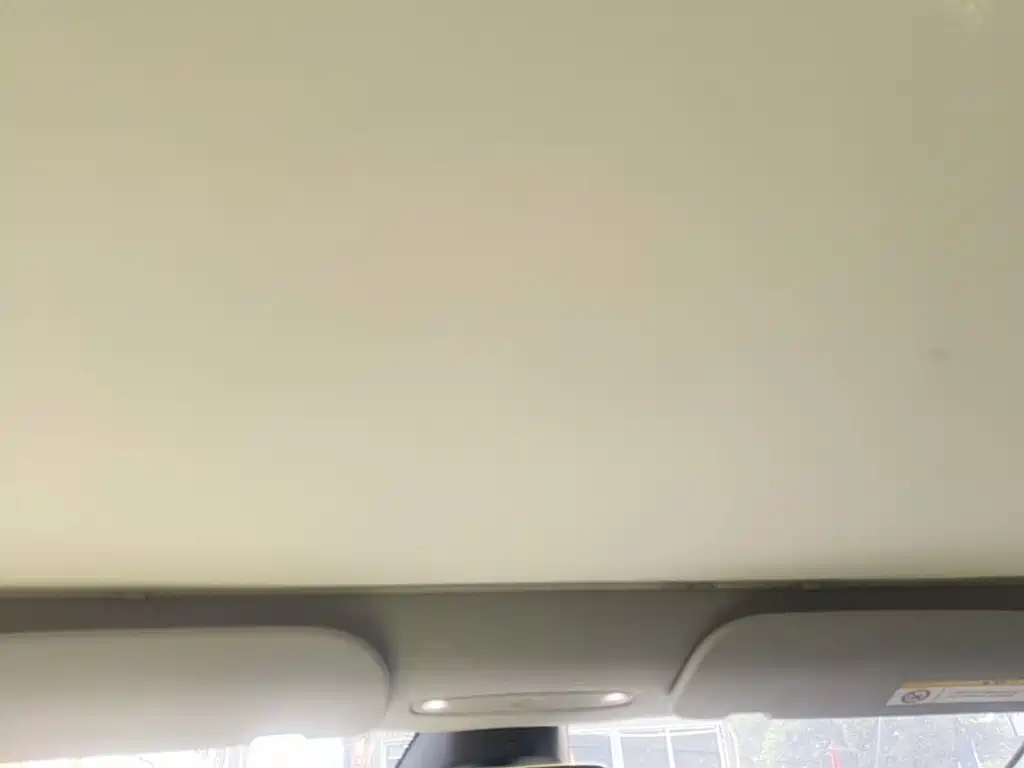 Tesla Model 3 — фото 18