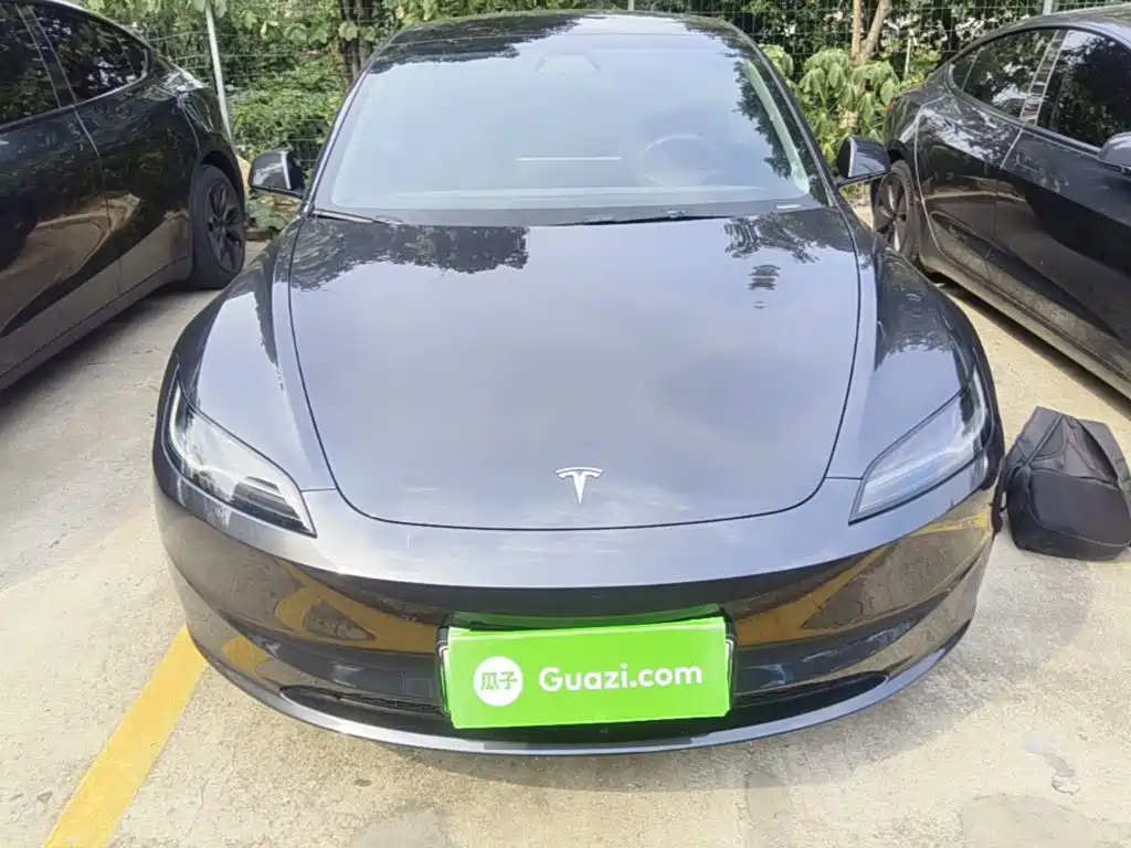 Tesla Model 3 — фото 3