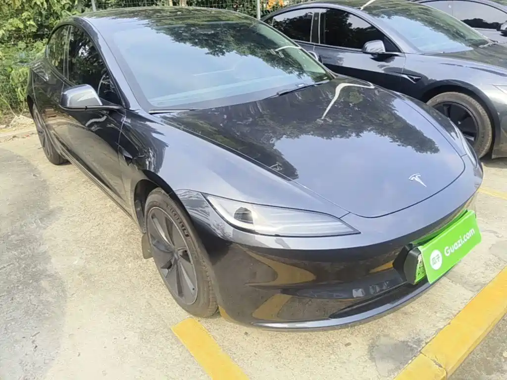 Tesla Model 3 — фото 4