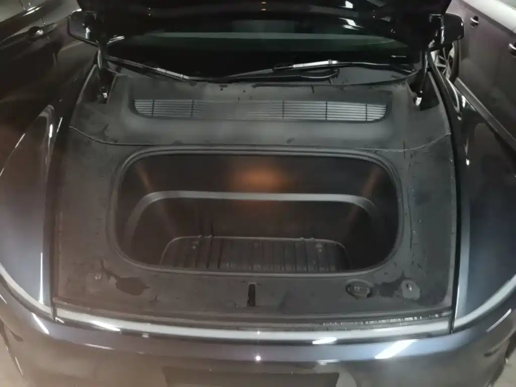 Tesla Model Y — фото 20