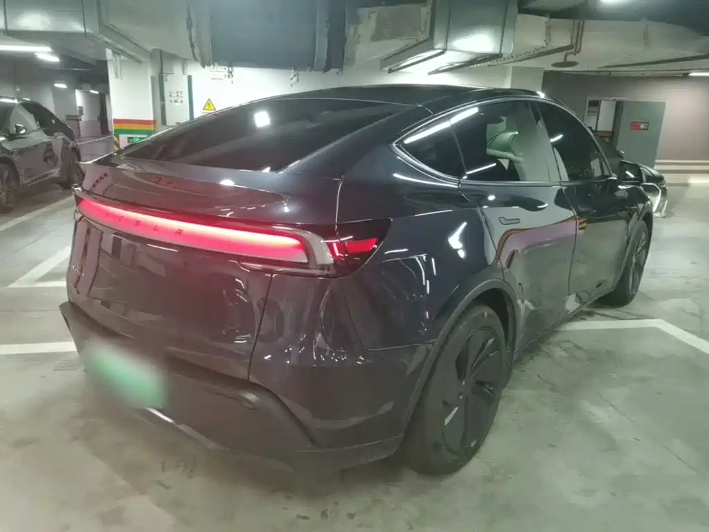 Tesla Model Y — фото 7