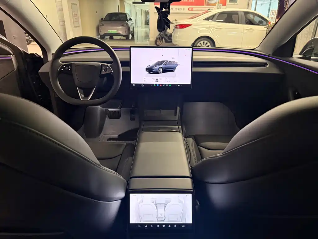 Tesla Model 3 — фото 7