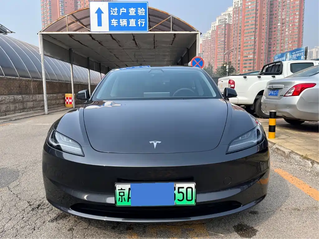 Tesla Model 3 — фото 2