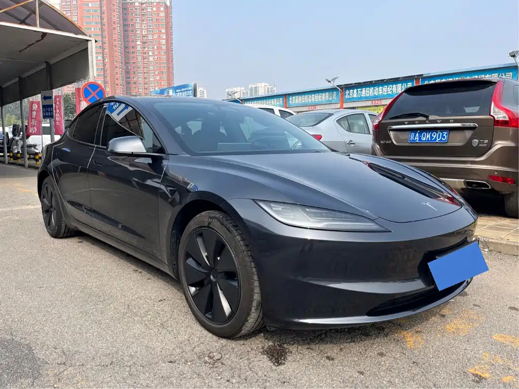 Tesla Model 3 — фото 3