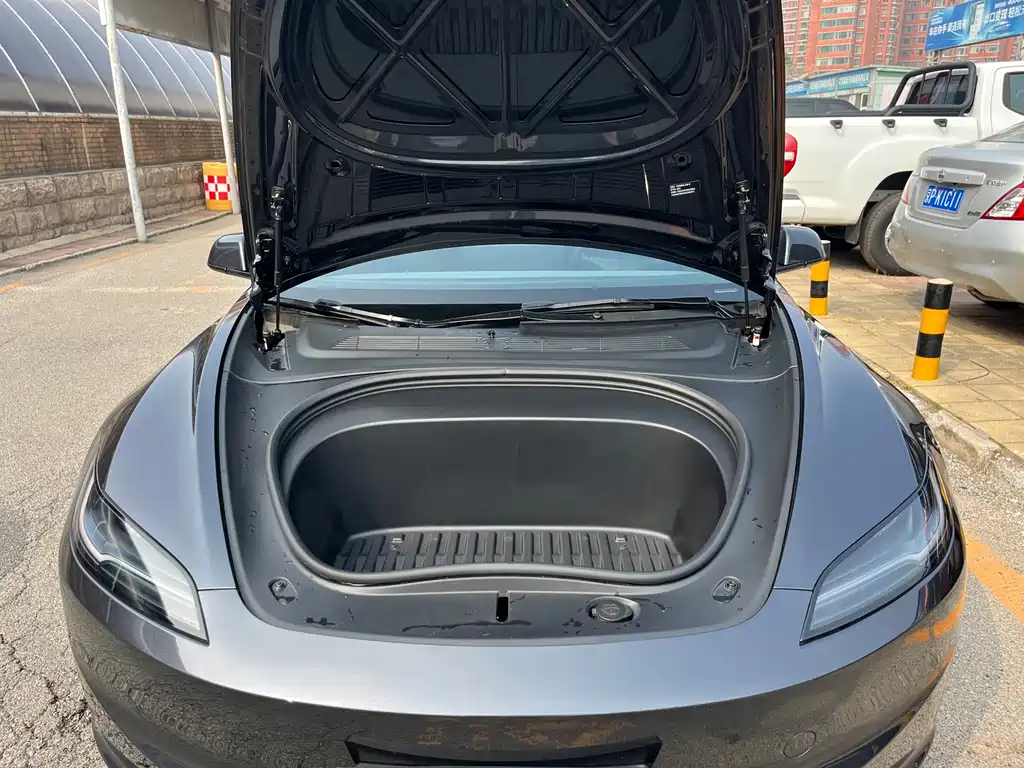 Tesla Model 3 — фото 22