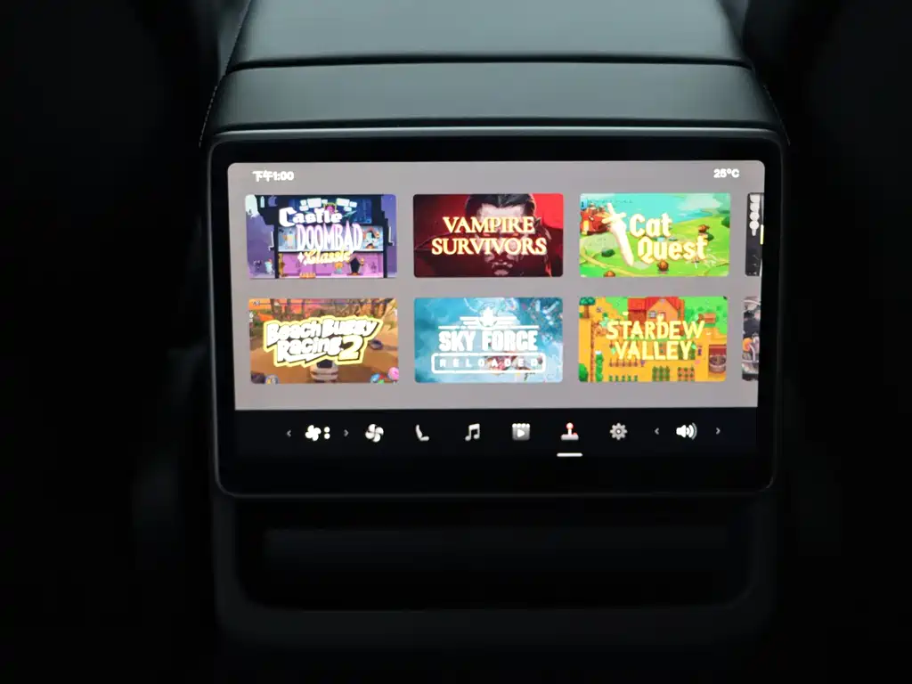 Tesla Model Y — фото 18