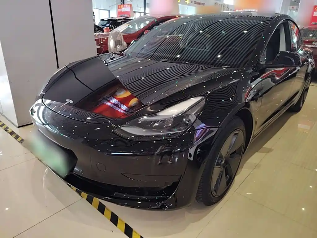 Tesla Model 3 — фото 2