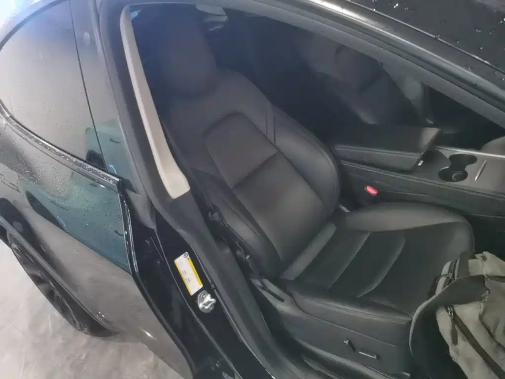 Tesla Model Y — фото 20