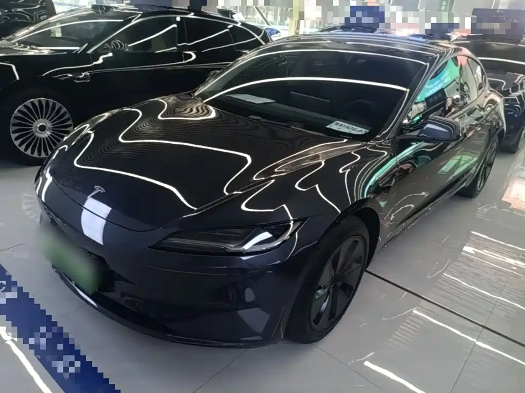 Tesla Model 3 — фото 2