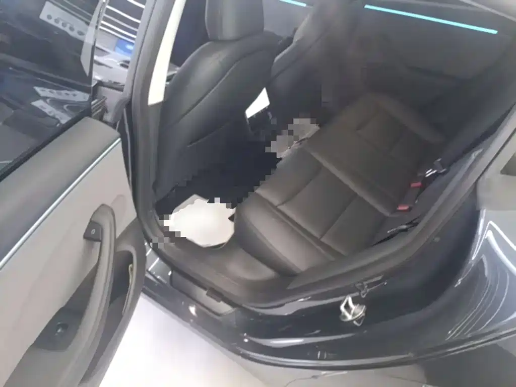 Tesla Model 3 — фото 17