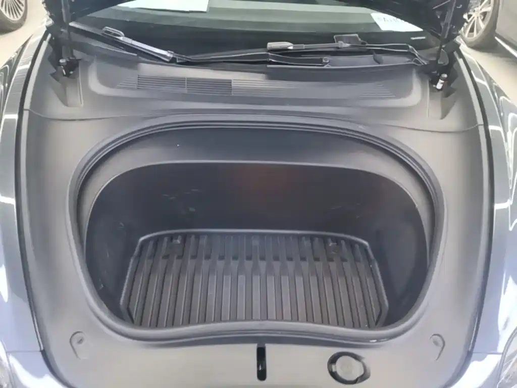 Tesla Model 3 — фото 20