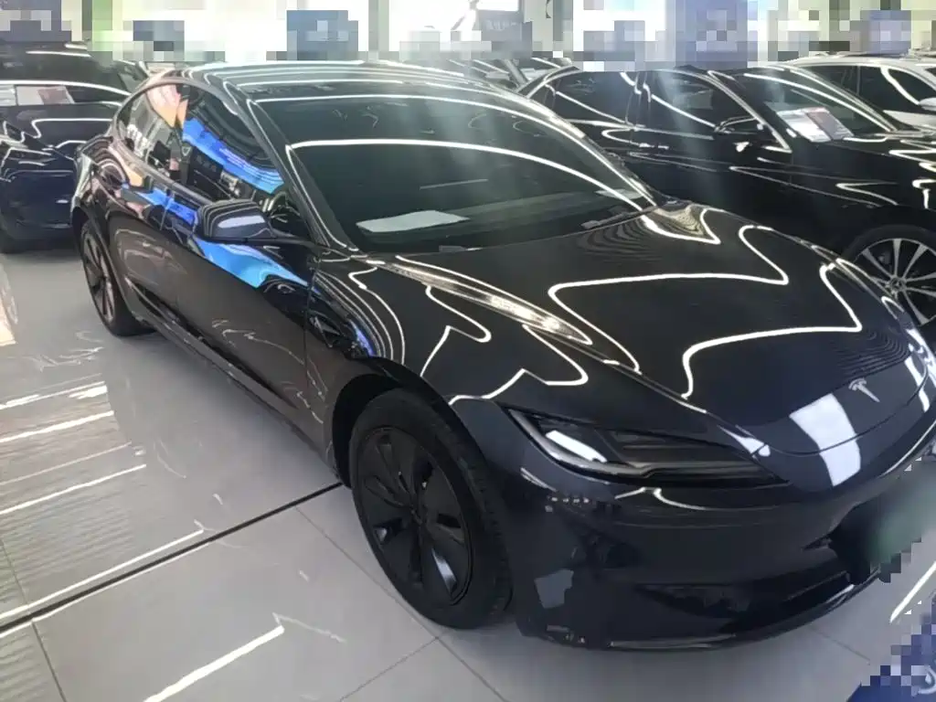 Tesla Model 3 — фото 4