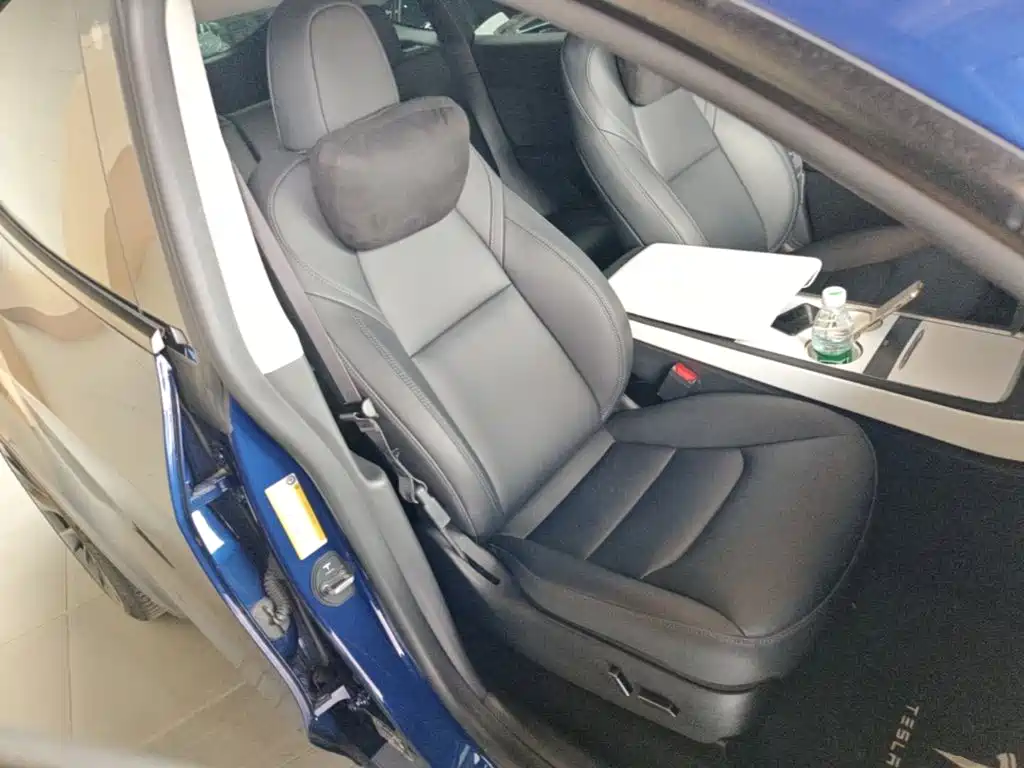 Tesla Model Y — фото 25