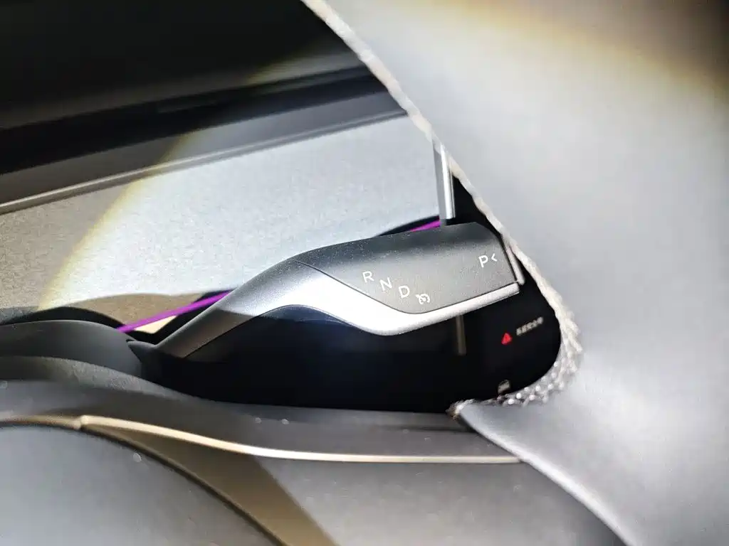 Tesla Model Y — фото 15
