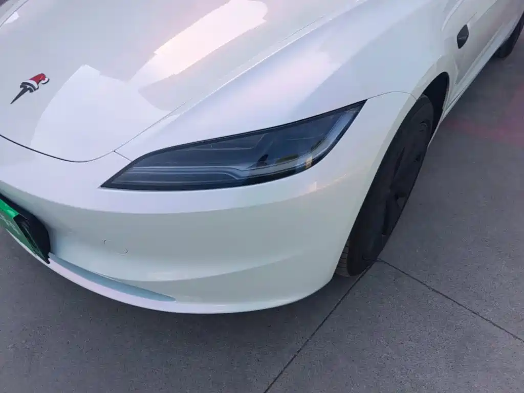 Tesla Model 3 — фото 24