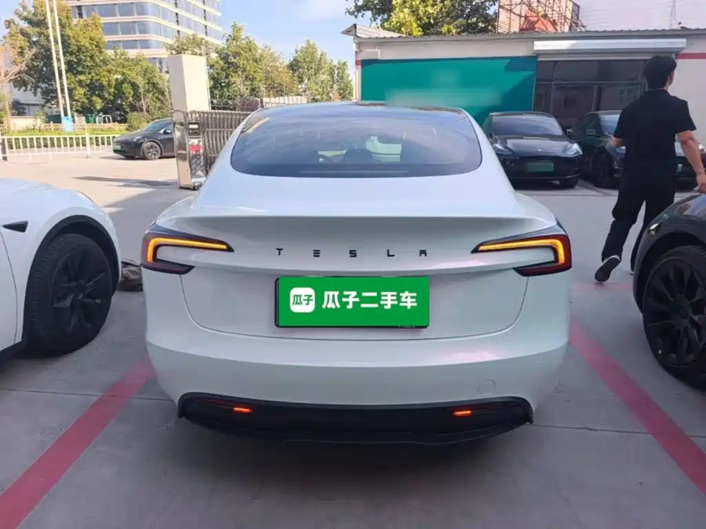 Tesla Model 3 — фото 6