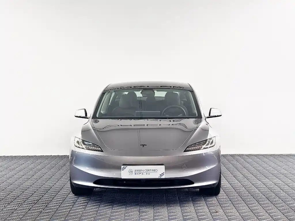 Tesla Model 3 — фото 2