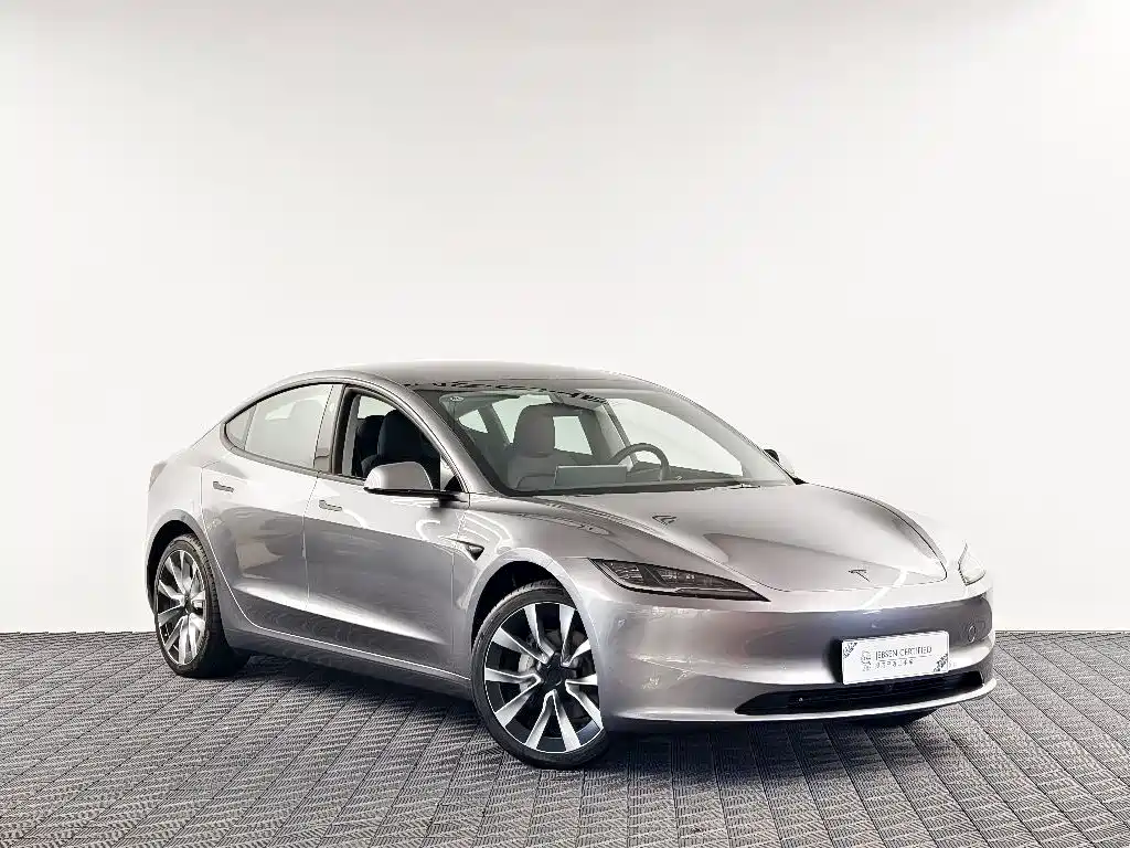 Tesla Model 3 — фото 3
