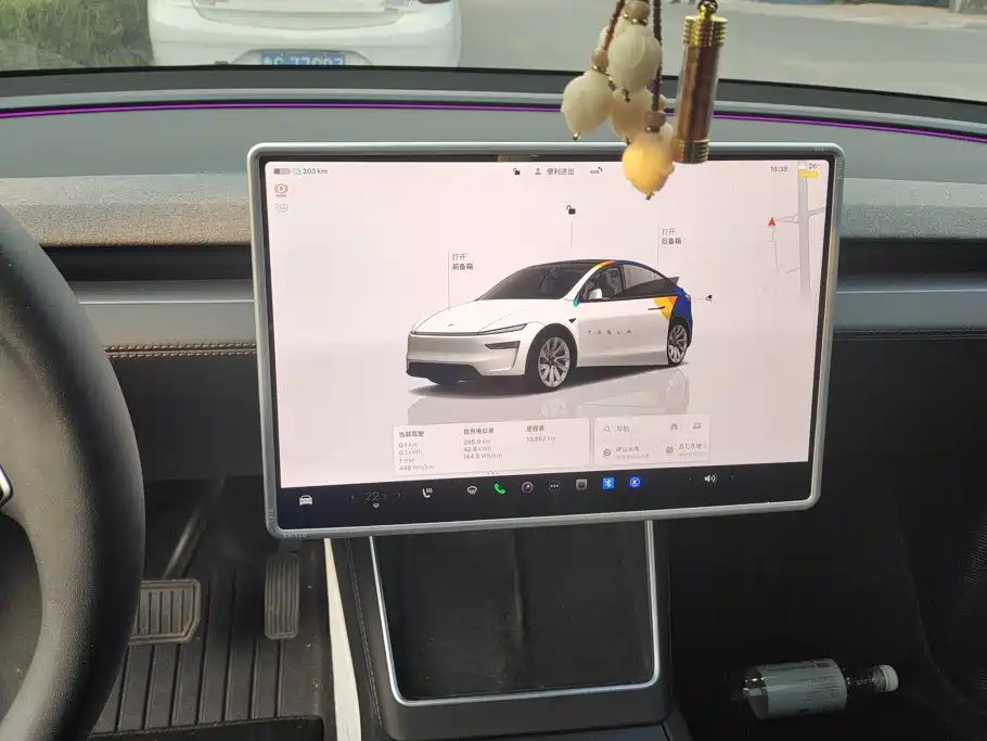 Tesla Model Y — фото 13