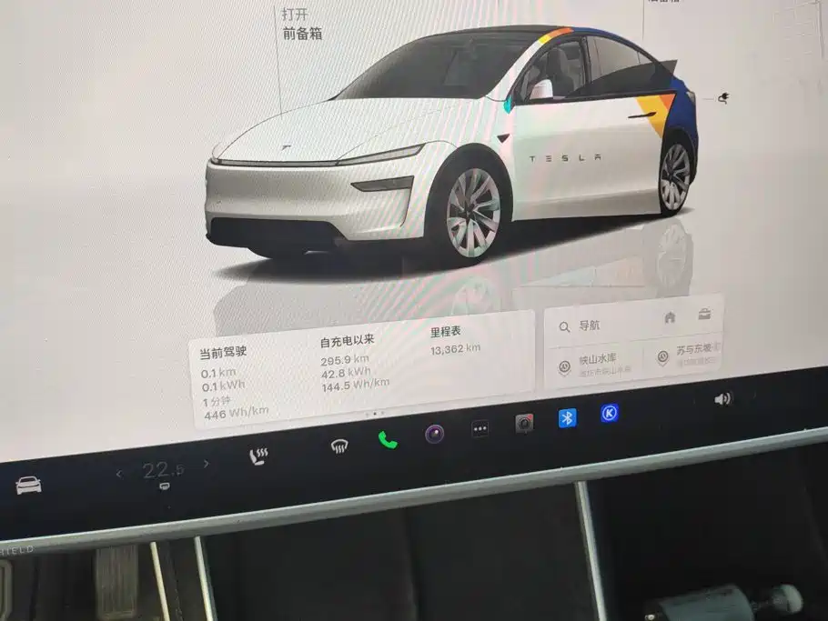 Tesla Model Y — фото 14