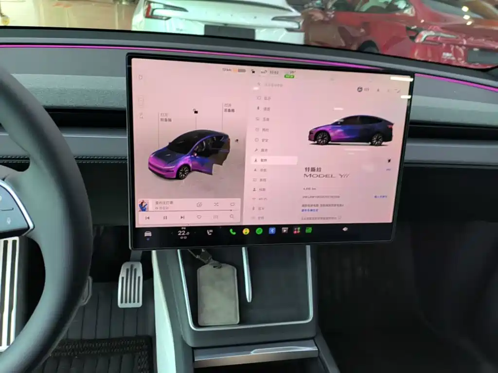 Tesla Model Y L — фото 13