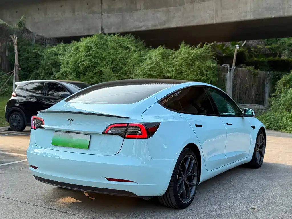 Tesla Model 3 — фото 6