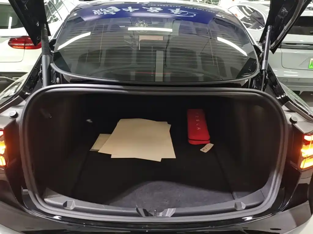 Tesla Model 3 — фото 19