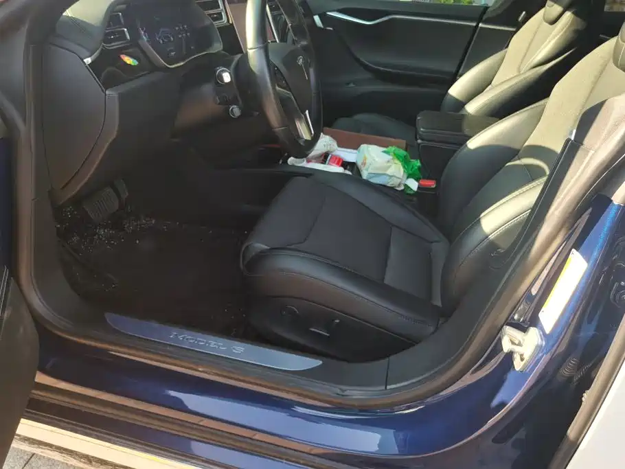 Tesla Model S — фото 9