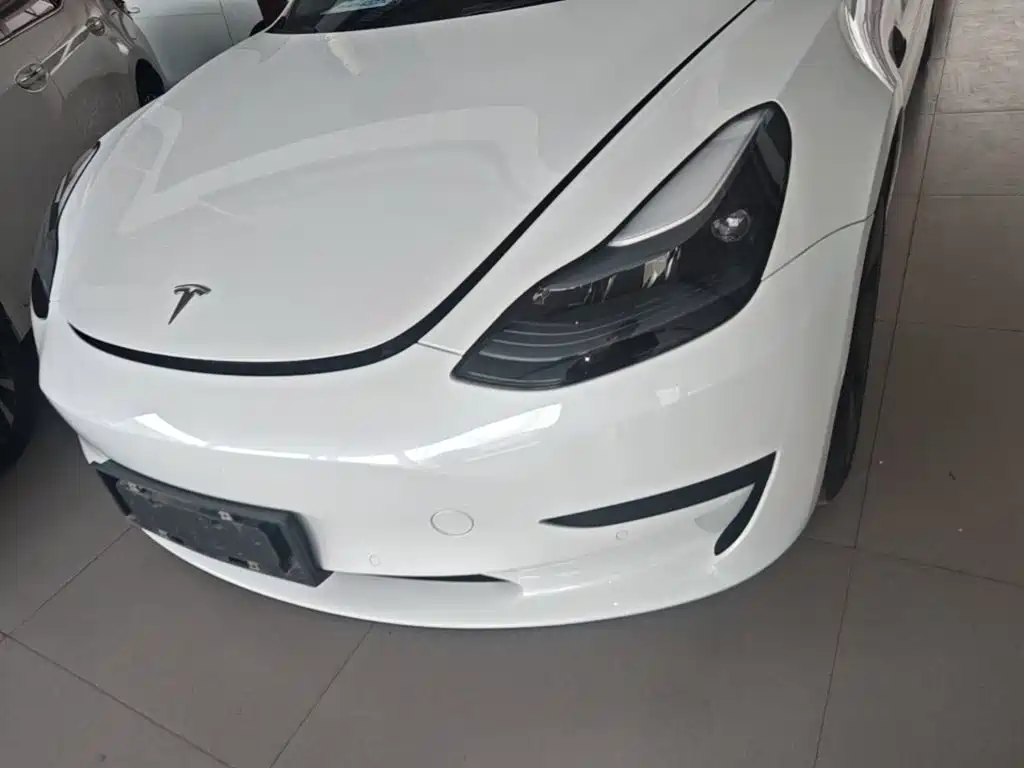 Tesla Model 3 — фото 24