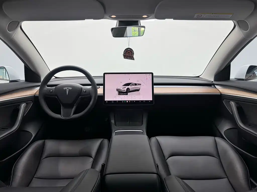 Tesla Model 3 — фото 6