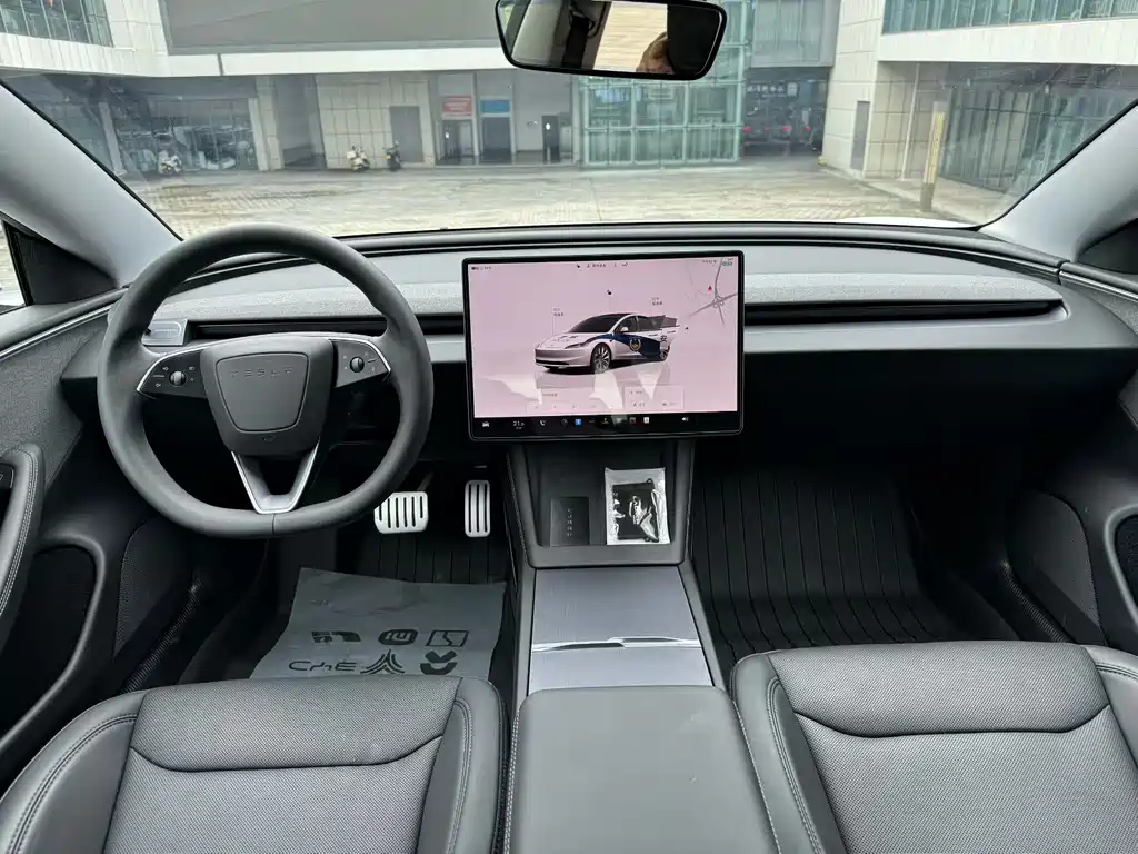 Tesla Model 3 — фото 5