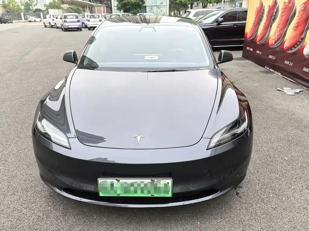 Tesla Model 3 — фото 2