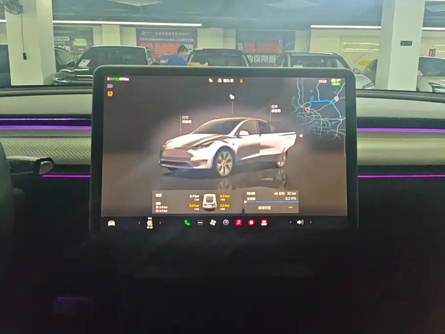 Tesla Model Y — фото 13