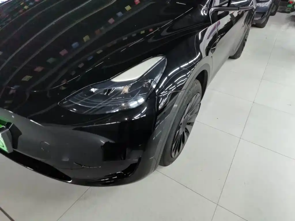 Tesla Model Y — фото 24