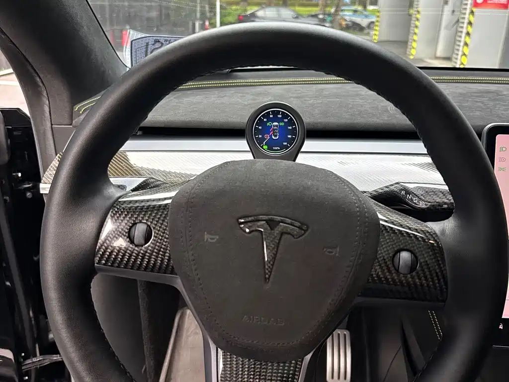 Tesla Model Y — фото 7